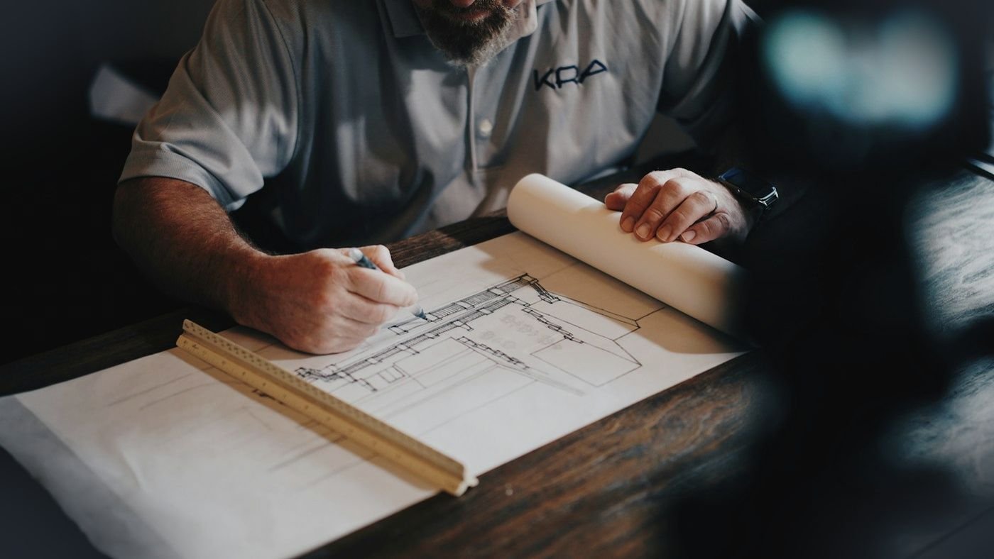 Obra e construção de empreendimento